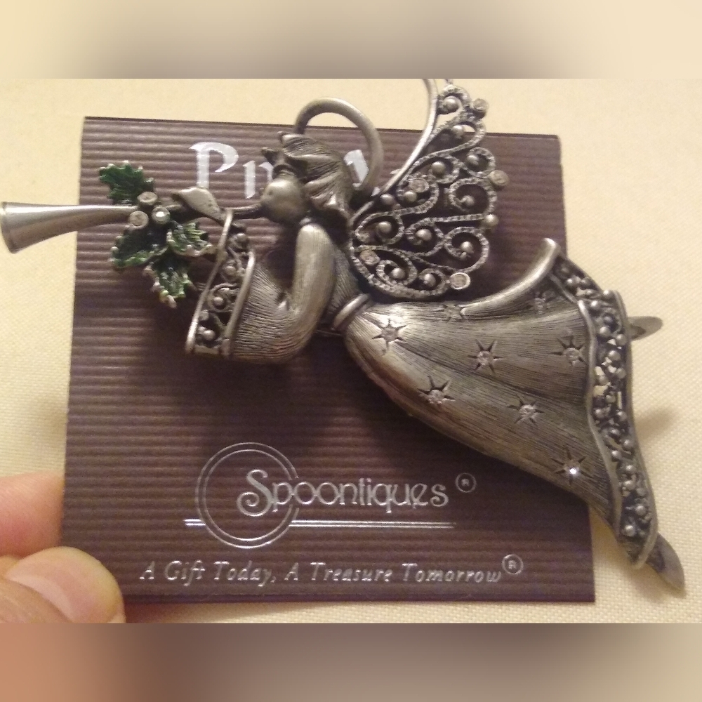 Vintage Signed JJ Pewter Trumpeting Angel Brooch - Picture 1 of 6